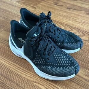 Nike Zoom Sneakers Running Black Women’s 7.5